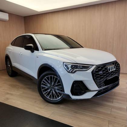 AUDI Q3 2.0 40 TFSI GASOLINA SPORTBACK PERFORMANCE BLACK QUATTRO TIPTRONIC AUDI Q3 2.0 40 TFSI GASOLINA SPORTBACK PERFORMANCE BLACK QUATTRO TIPTRONIC